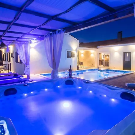 فيلة Luxury Lunika Near Brela, Baska Voda, Makarska *